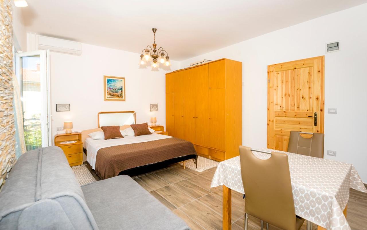 Guest House Ab Adria Home โรวีน ภายนอก รูปภาพ