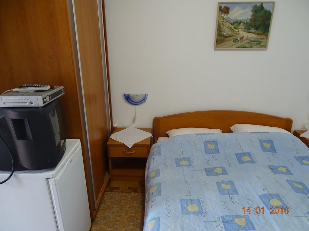 Guest House Ab Adria Home โรวีน ห้อง รูปภาพ